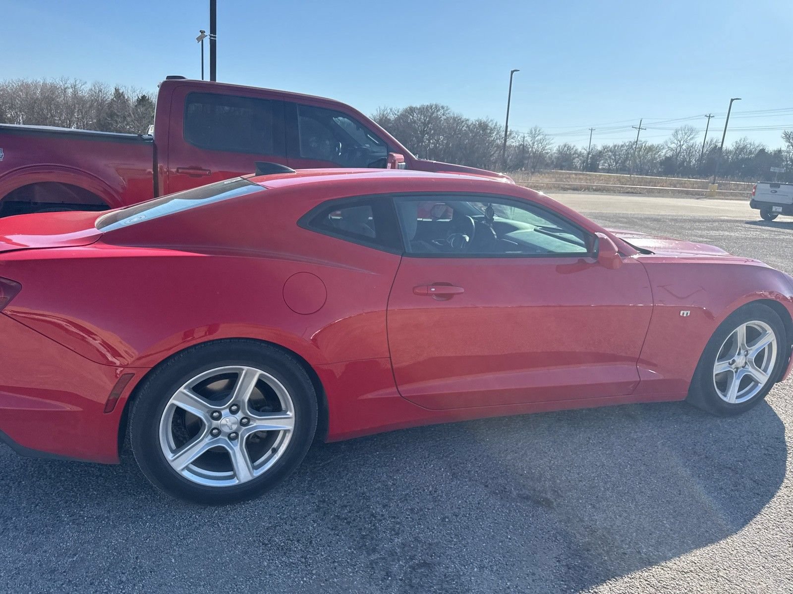Used 2021 Chevrolet Camaro LT RWD image 5