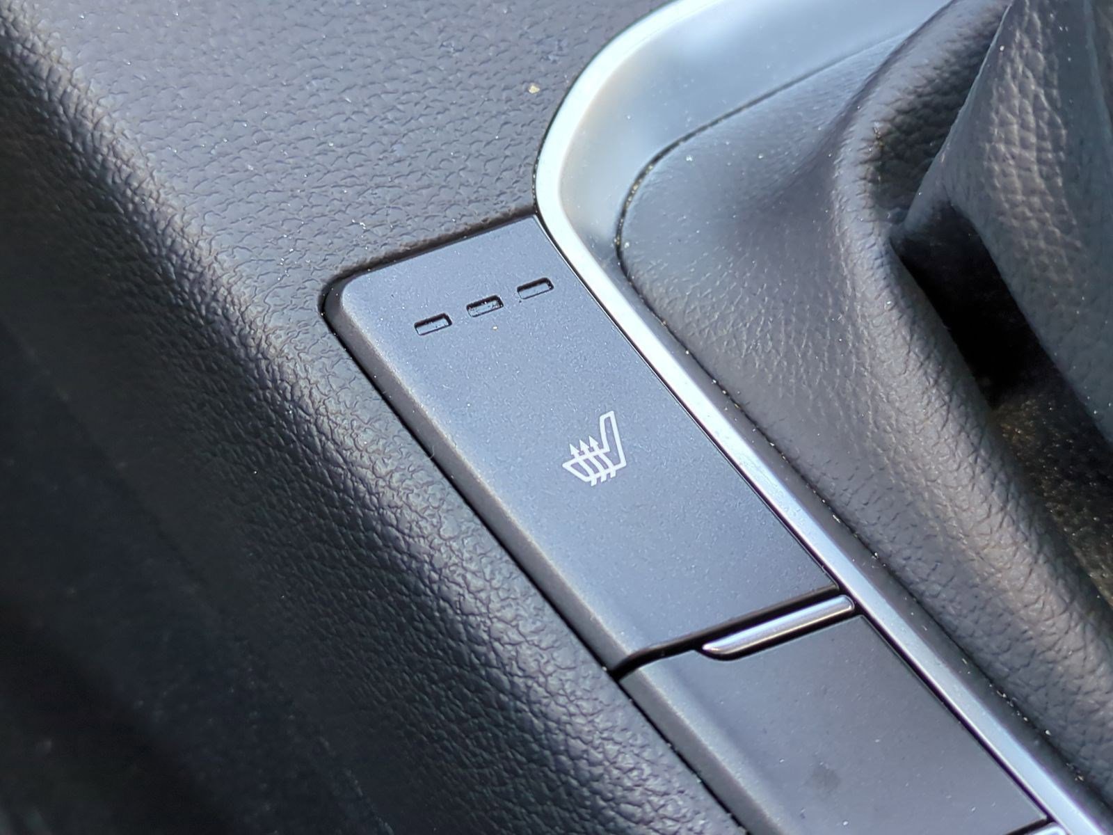 Used 2019 Hyundai Elantra GT N Line image 18