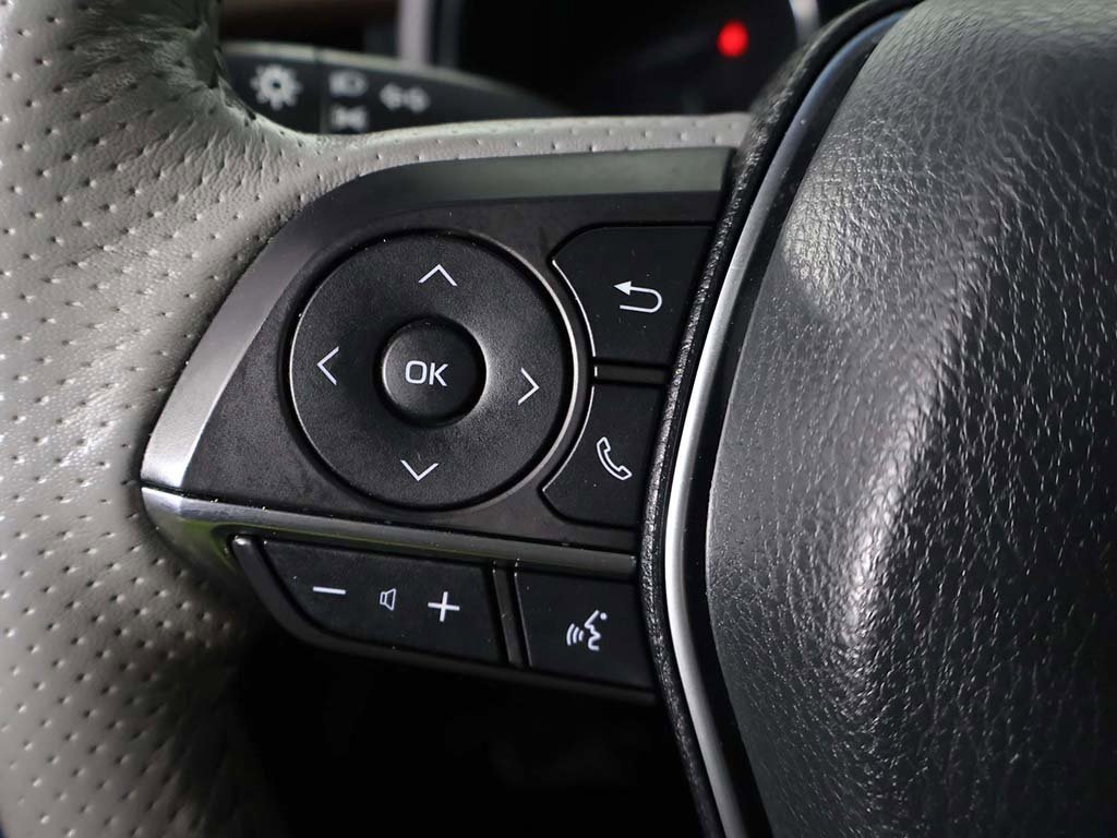 Used 2019 Toyota Avalon Limited image 45