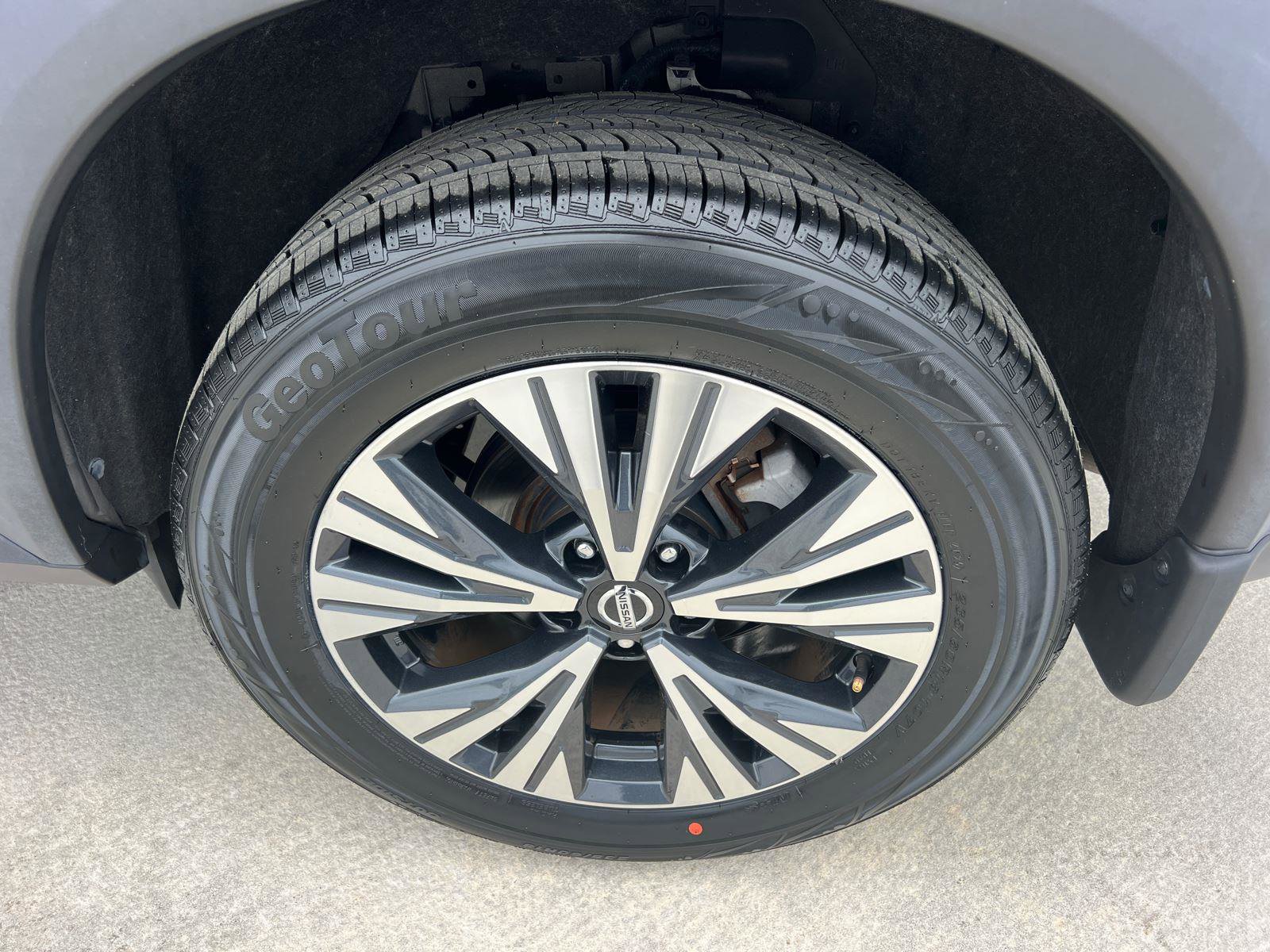 Used 2021 Nissan Rogue SV w/ Premium Package image 20