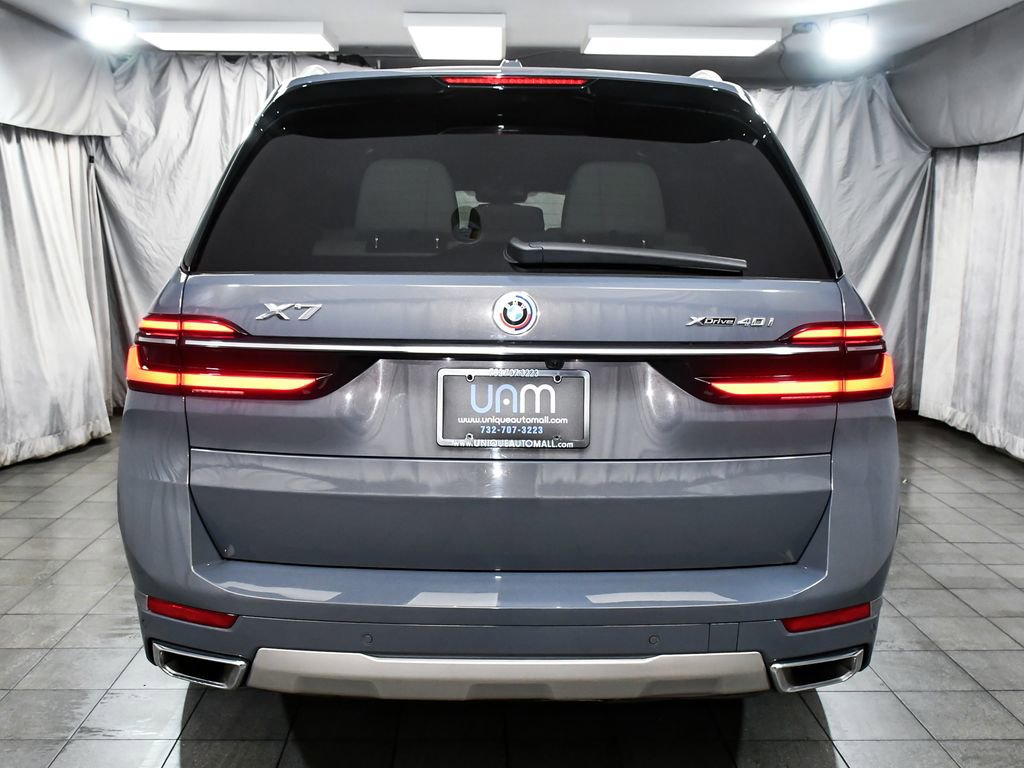 Used 2023 BMW X7 xDrive40i w/ Executive Package image 5