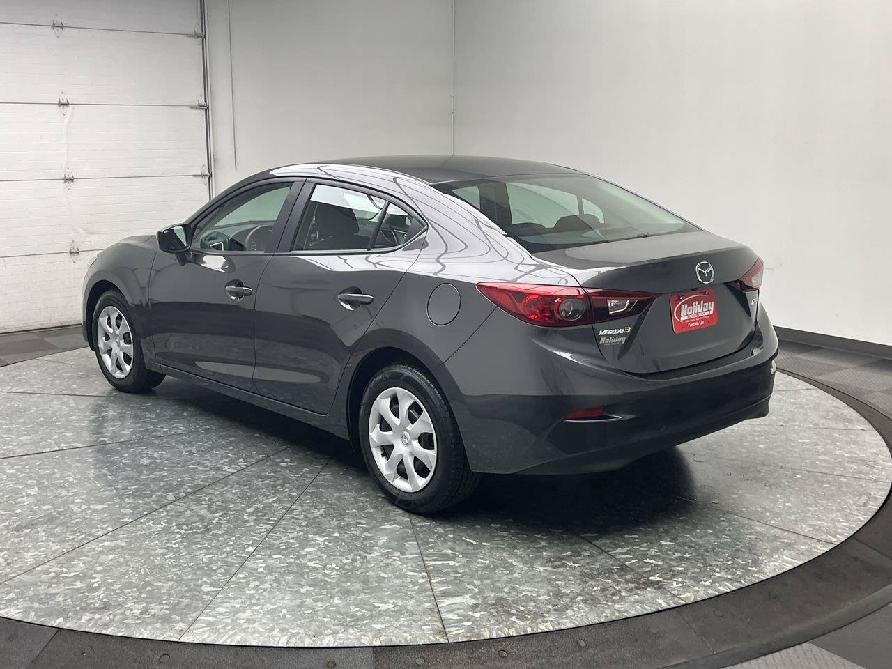 Used 2017 MAZDA MAZDA3 Sport FWD image 2