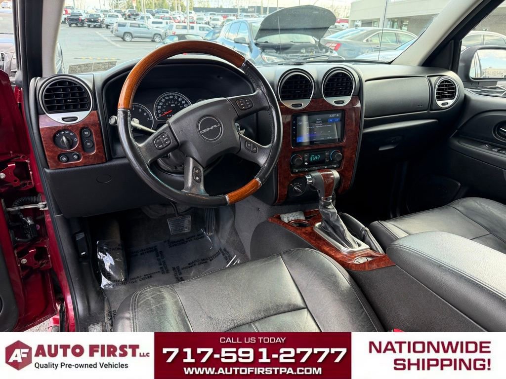 Used 2007 GMC Envoy Denali image 11