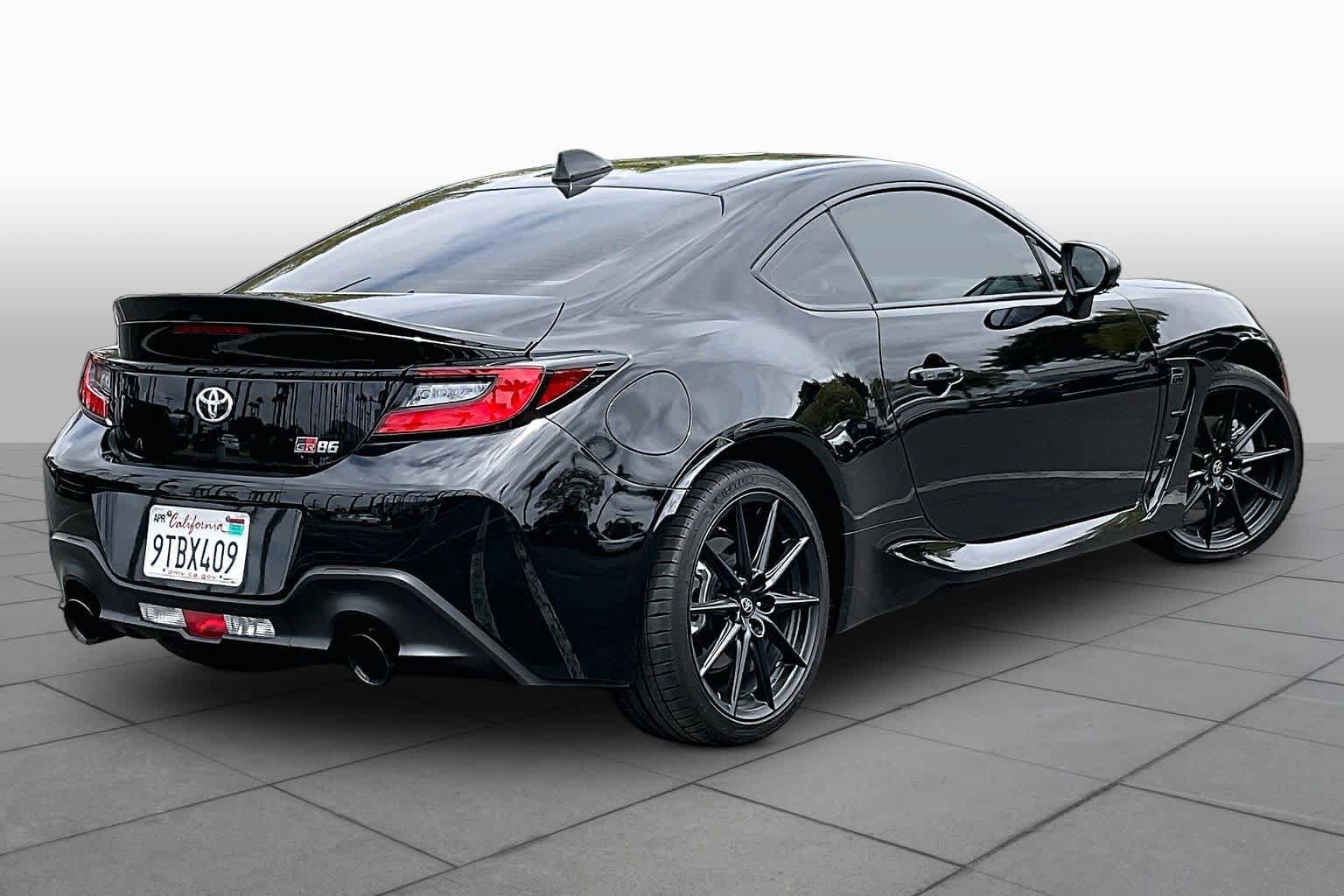 Certified 2025 Toyota GR86 Premium w/ ALL Weather Mat Package (TMS) RWD image 12