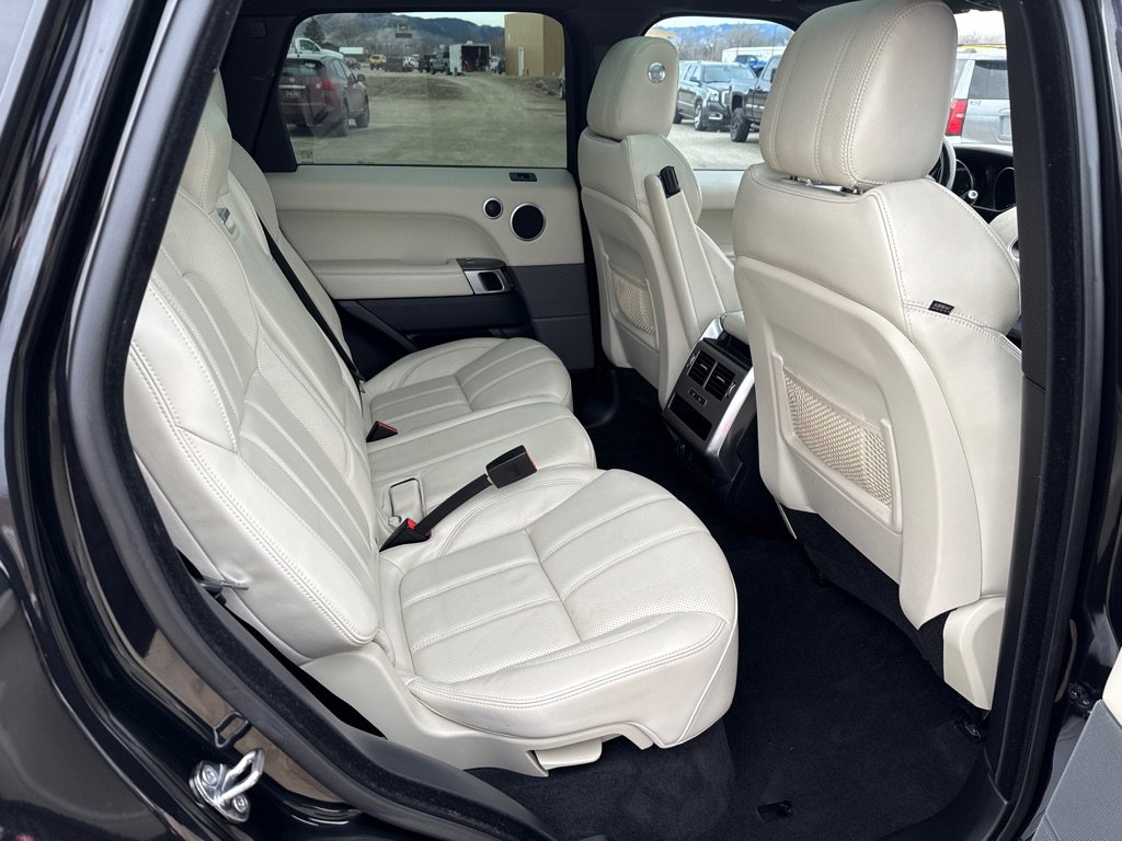 Used 2017 Land Rover Range Rover Sport HSE image 17