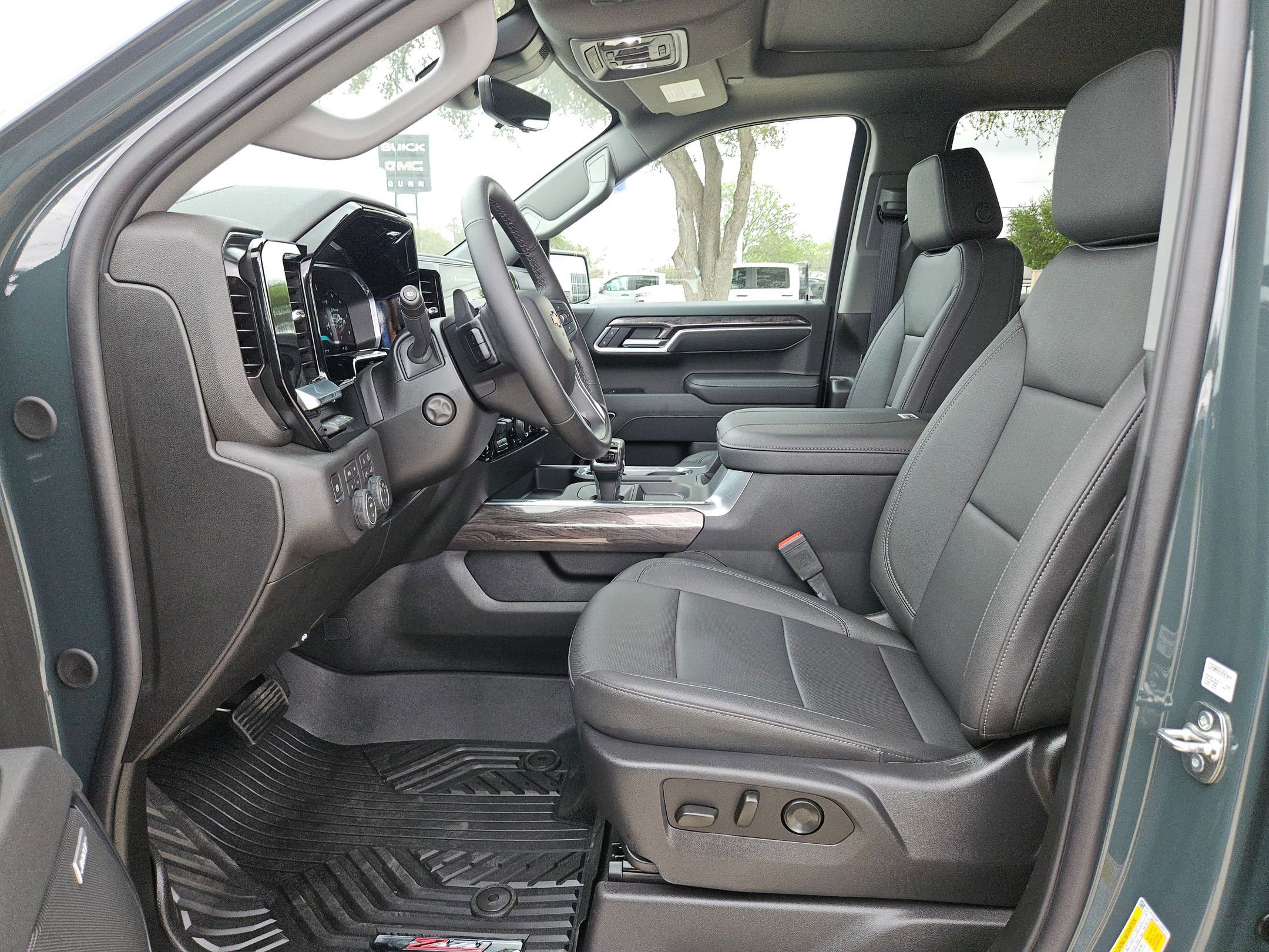 Certified 2026 Chevrolet Silverado 1500 LTZ w/ LTZ Premium Package image 9