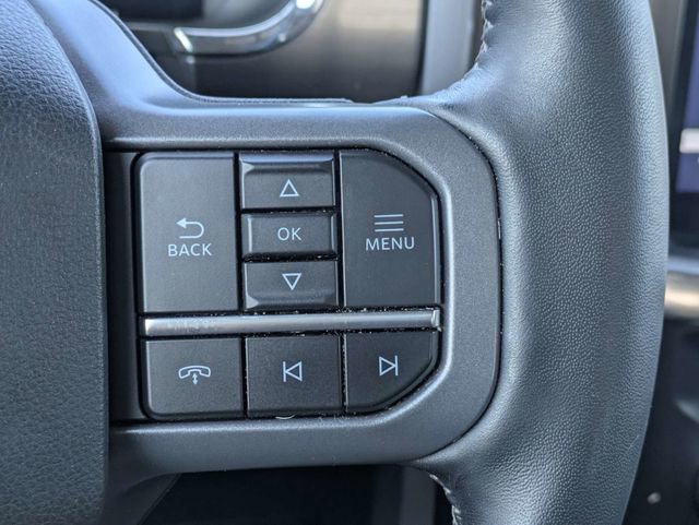 Used 2023 Ford F150 Lariat w/ Trailer Tow Package image 27