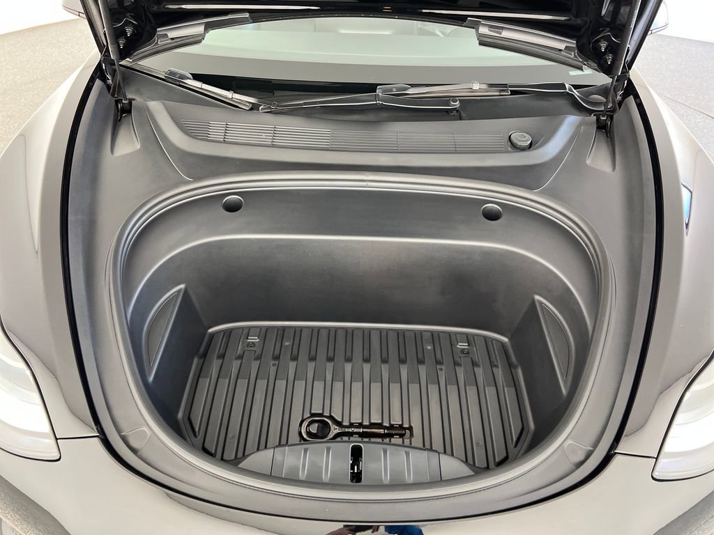Used 2023 Tesla Model 3 Standard Range image 23