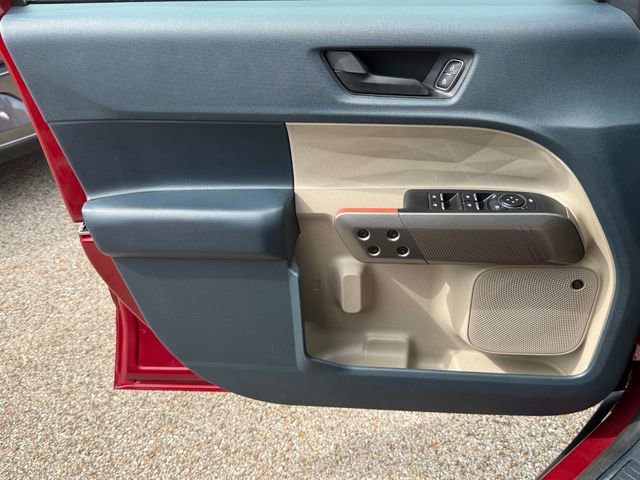 Used 2025 Ford Maverick Lariat w/ 4K Tow Package image 21