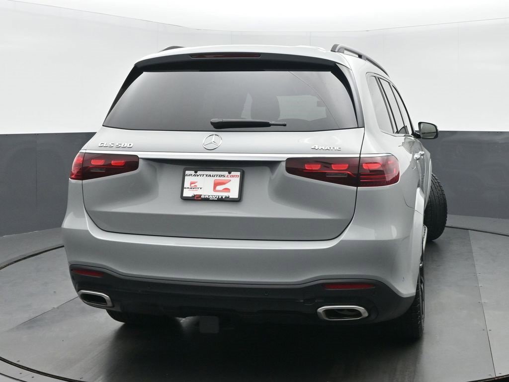 Used 2024 Mercedes-Benz GLS 580 4MATIC image 4