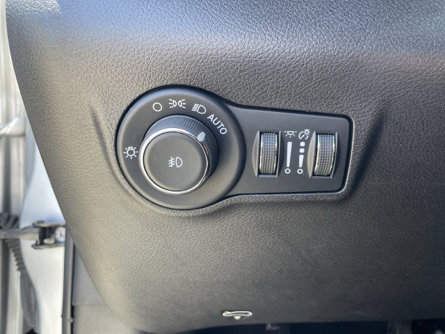 Used 2024 Jeep Compass Latitude AWD/4WD image 34