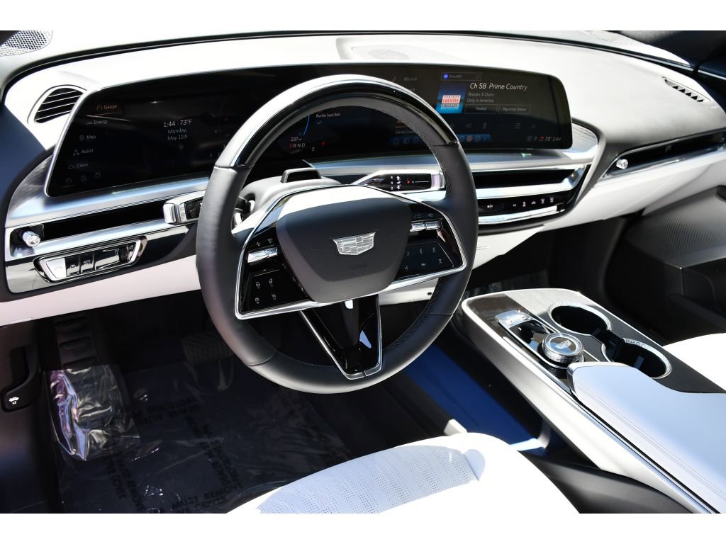 Certified 2024 Cadillac Lyriq Sport AWD/4WD image 13