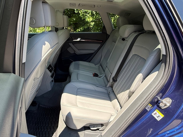 Used 2019 Audi Q5 2.0T Premium Plus w/ Premium Plus Package AWD/4WD image 17