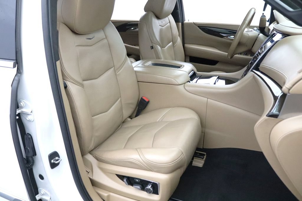 Used 2019 Cadillac Escalade ESV Platinum AWD/4WD image 21