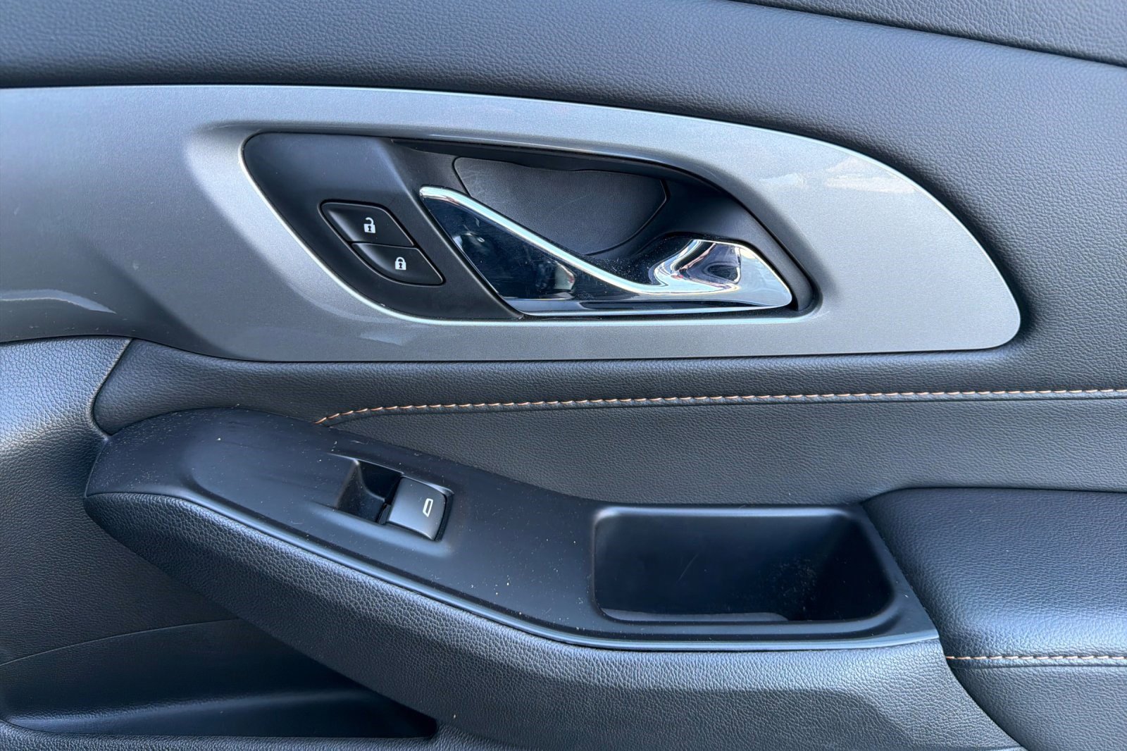 Used 2020 Chevrolet Traverse LS image 23