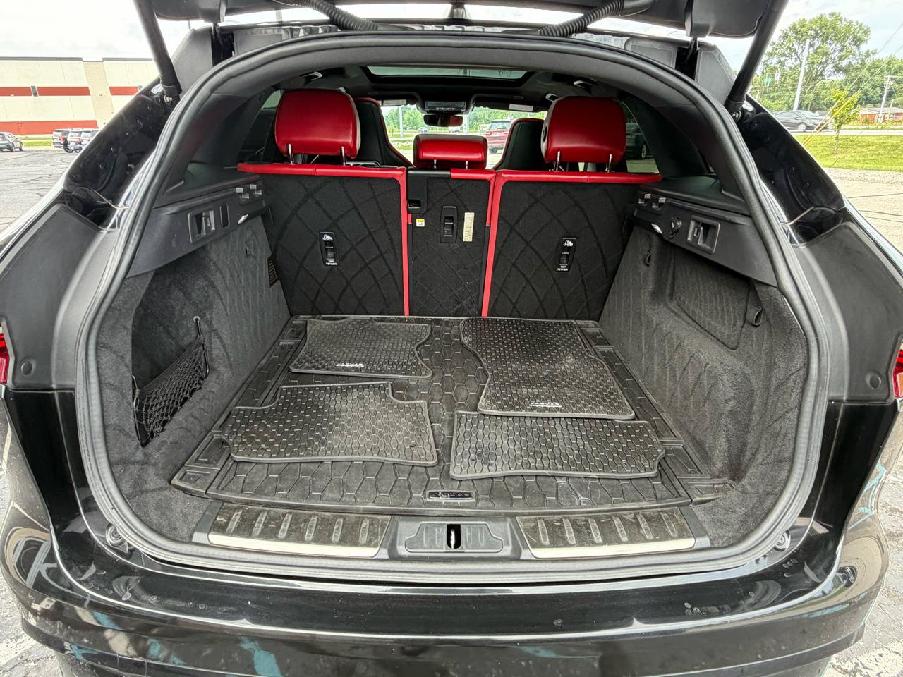 Used 2021 Jaguar F-PACE R-Dynamic S AWD/4WD image 27