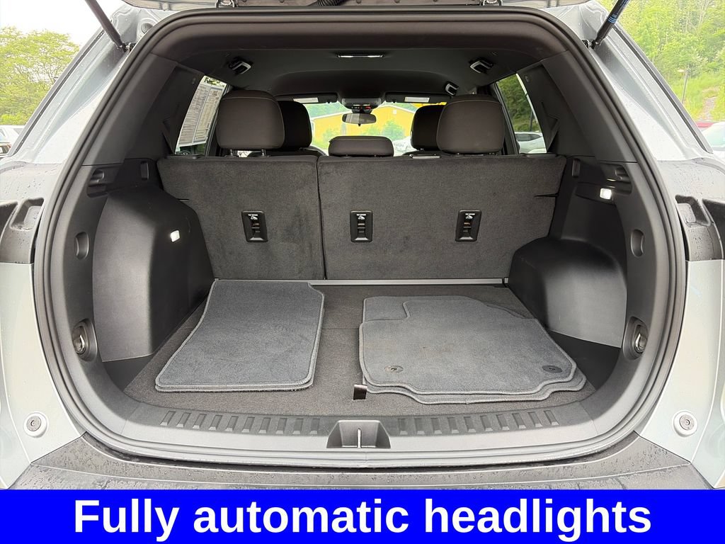 Used 2025 Chevrolet Equinox LT FWD image 14