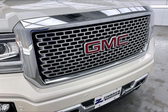 Used 2015 GMC Sierra 1500 Denali w/ Driver Alert Package AWD/4WD image 30
