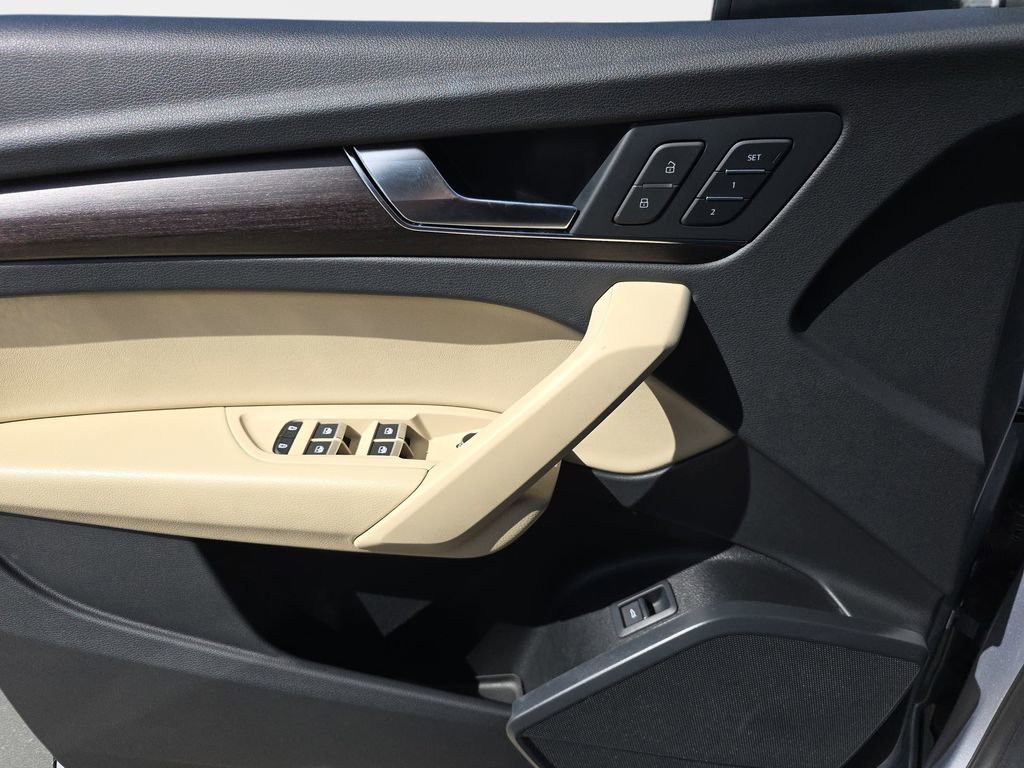 Certified 2023 Audi Q5 2.0T Premium w/ Convenience Package image 18