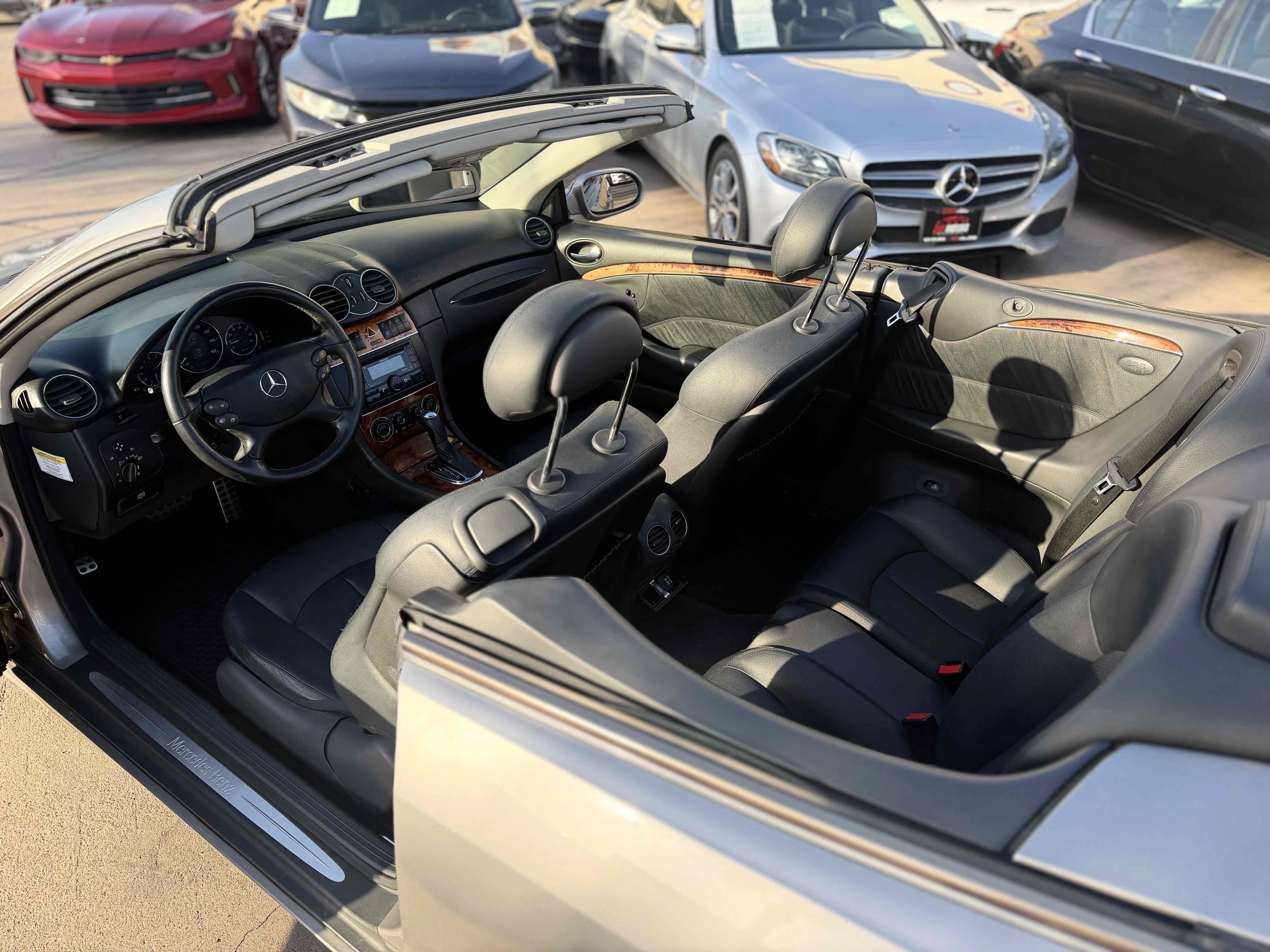 Used 2005 Mercedes-Benz CLK 320 Cabriolet image 9
