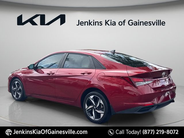 Used 2023 Hyundai Elantra SEL w/ Convenience Package FWD image 5