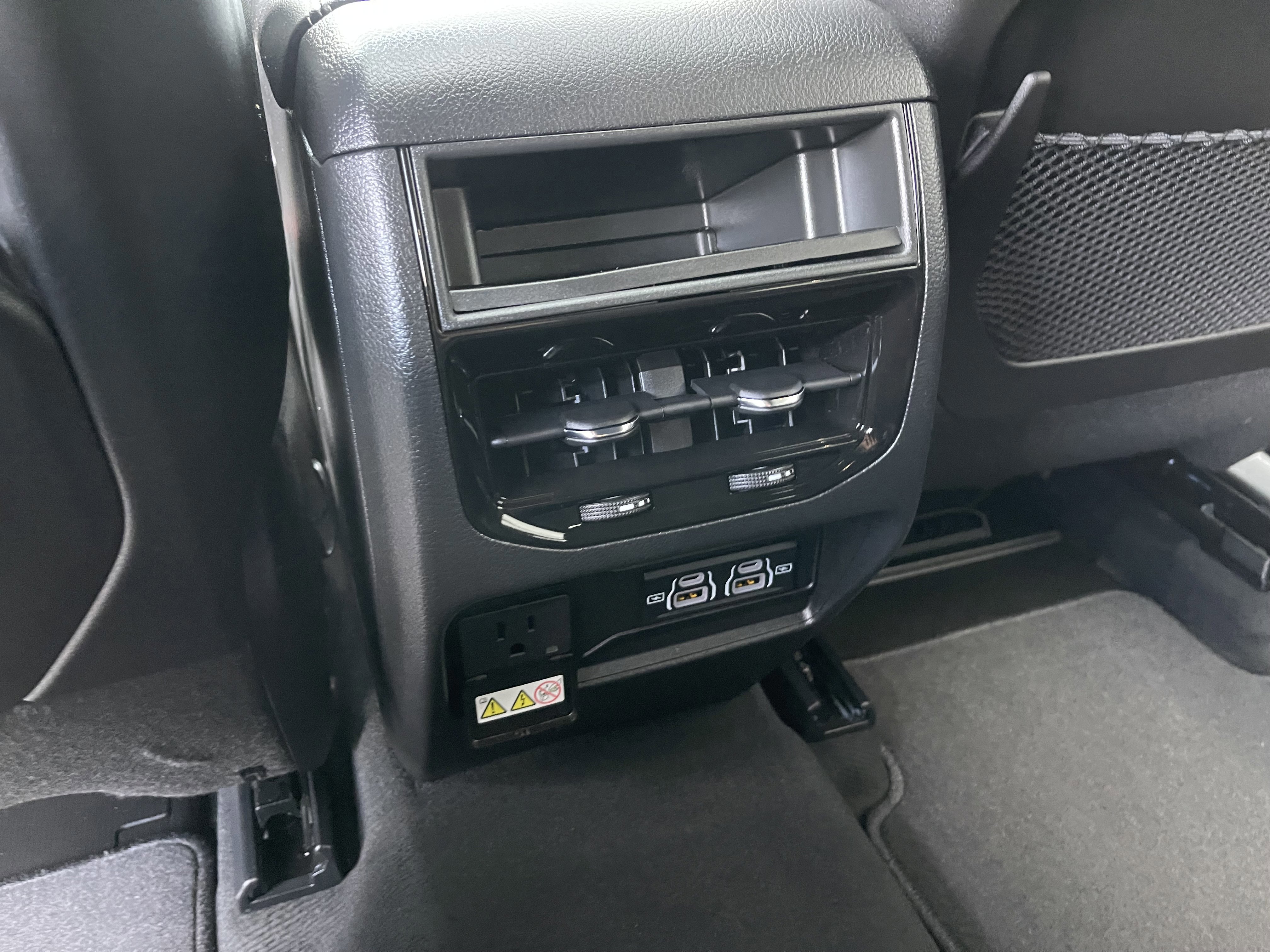 New 2025 Jeep Grand Cherokee Altitude image 24