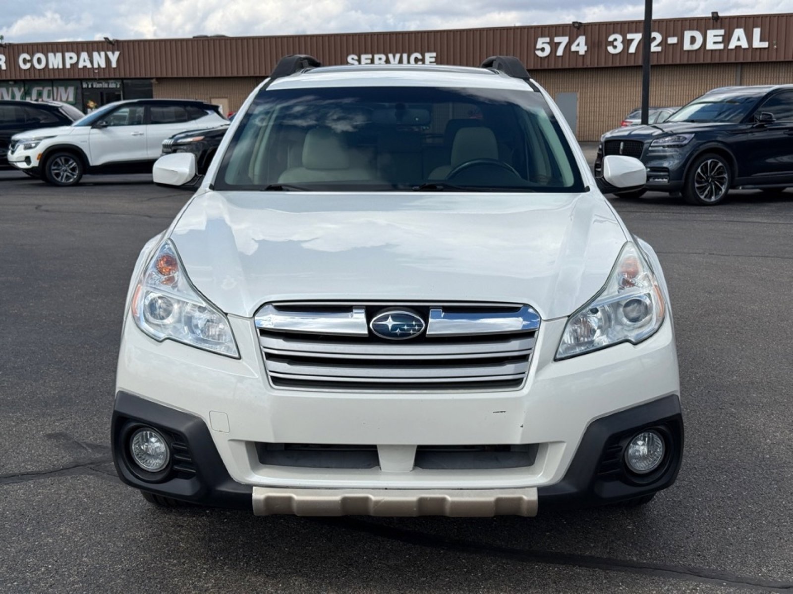 Used 2013 Subaru Outback 3.6R Limited w/ Moonroof Pkg image 3