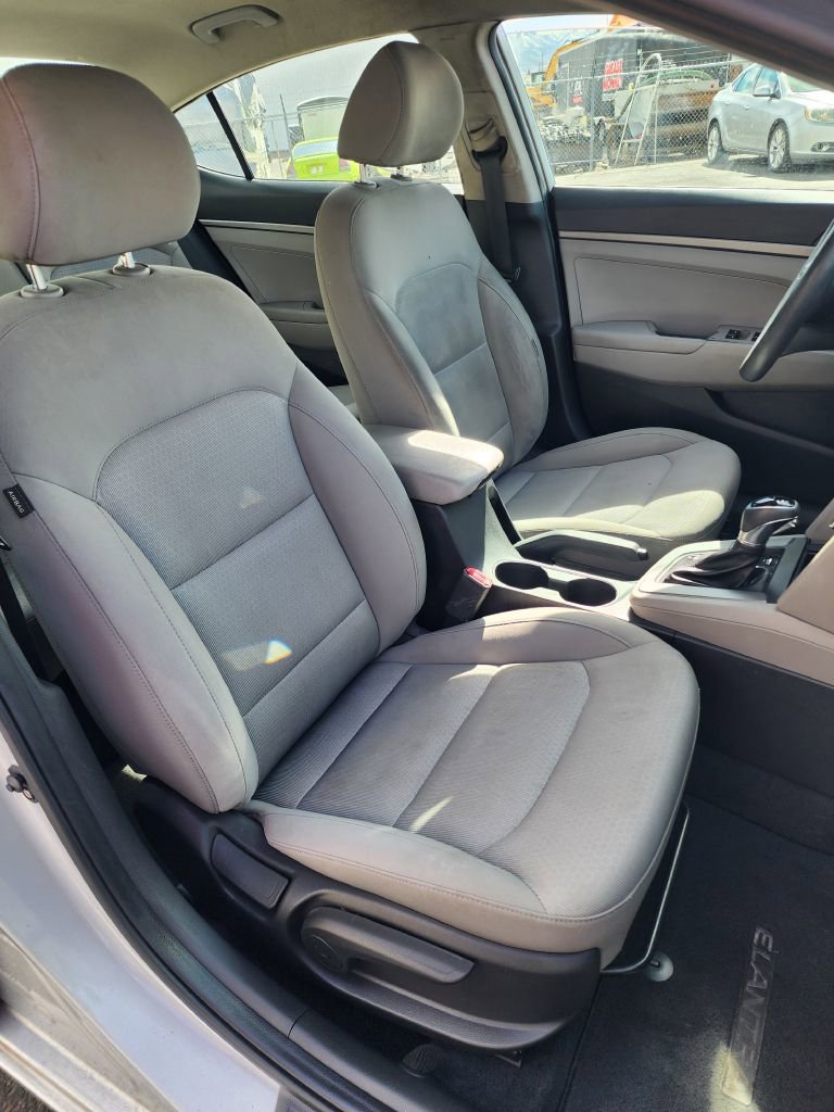 Used 2017 Hyundai Elantra SE FWD image 6