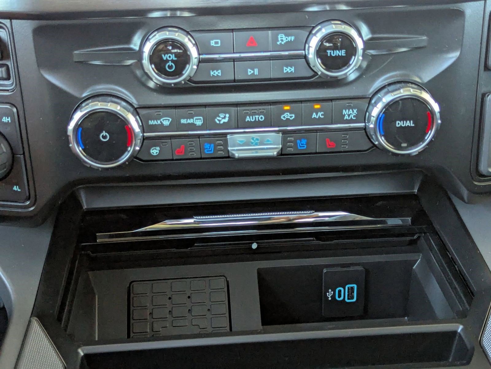 New 2026 Ford F250 Lariat image 26