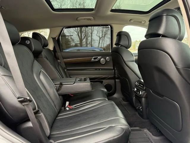 Used 2023 Genesis GV80 2.5T w/ Prestige 20" Package image 21