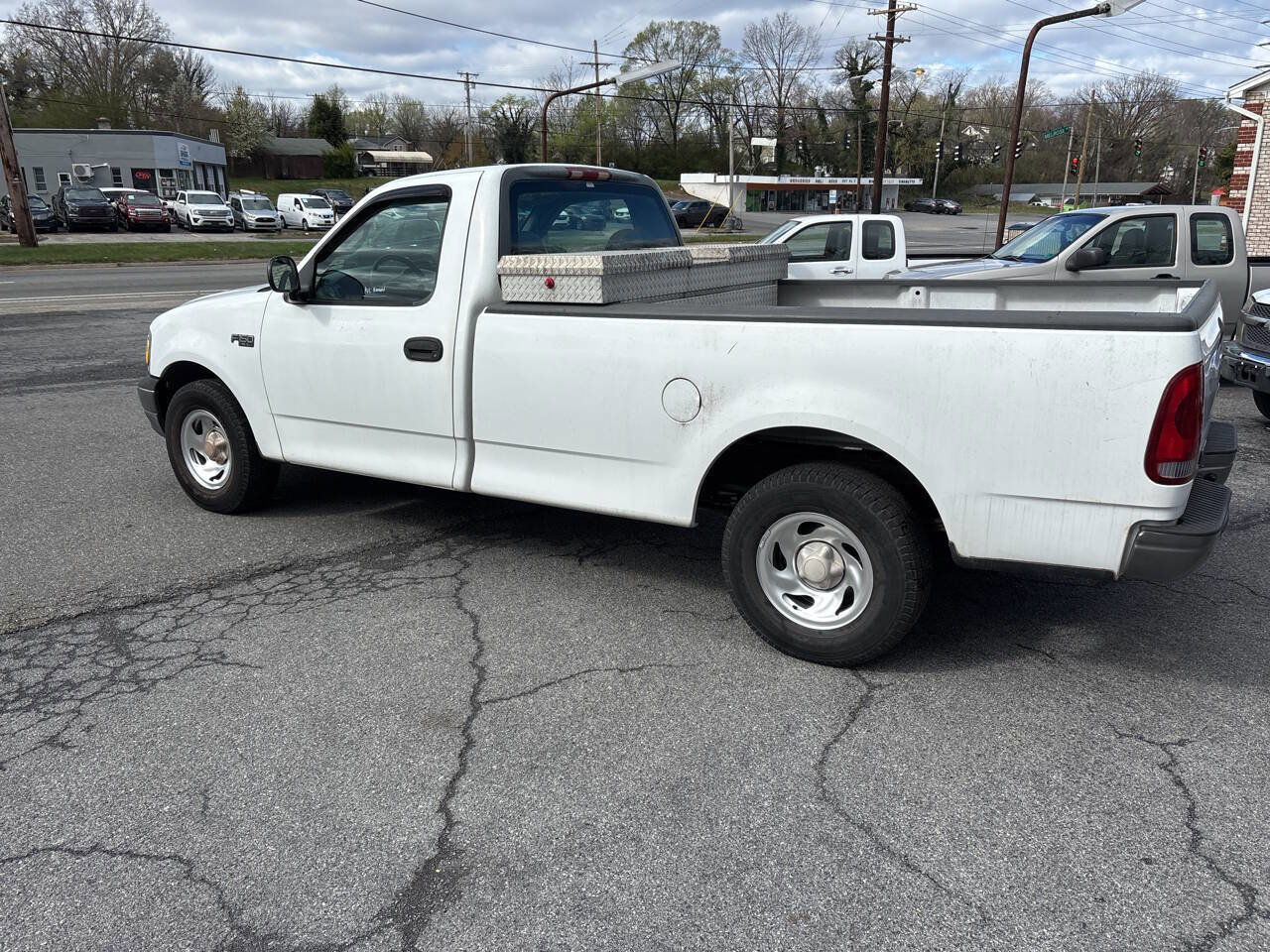 Used 2001 Ford F150 XL image 2