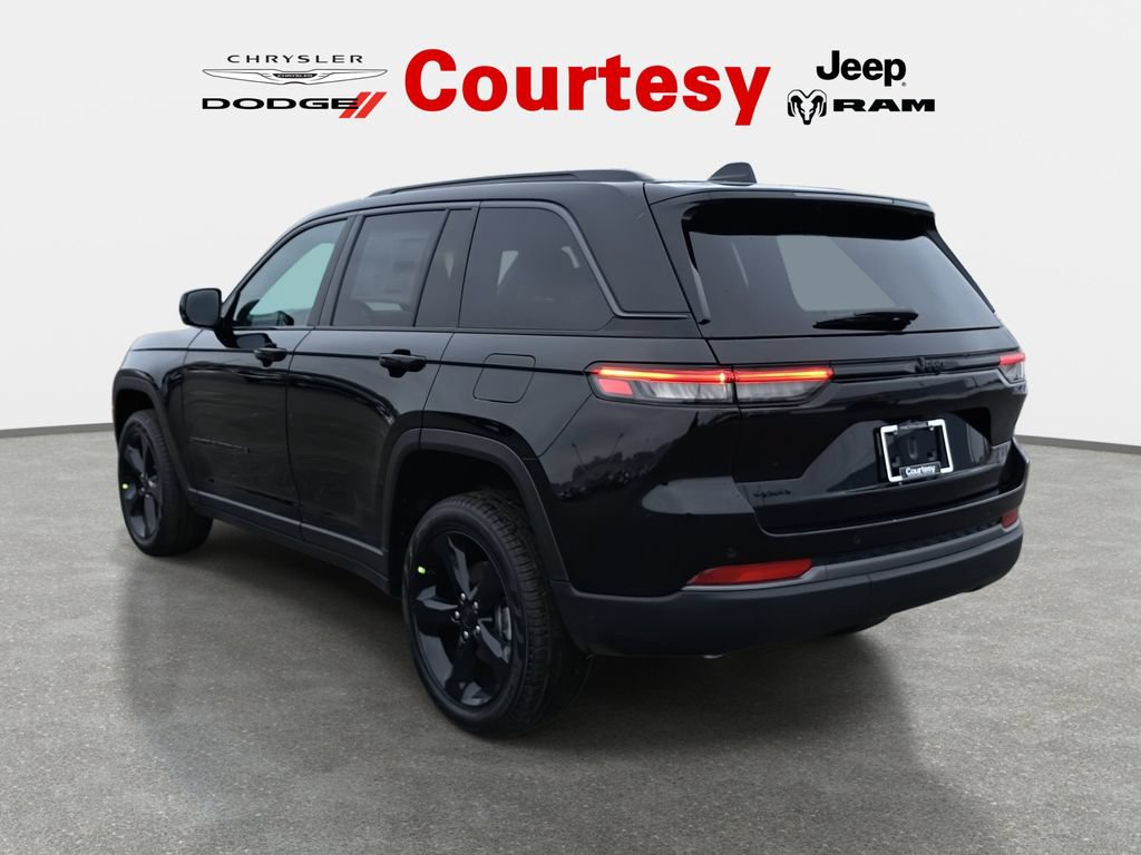 New 2026 Jeep Grand Cherokee Limited w/ Limited Altitude Package AWD/4WD image 5