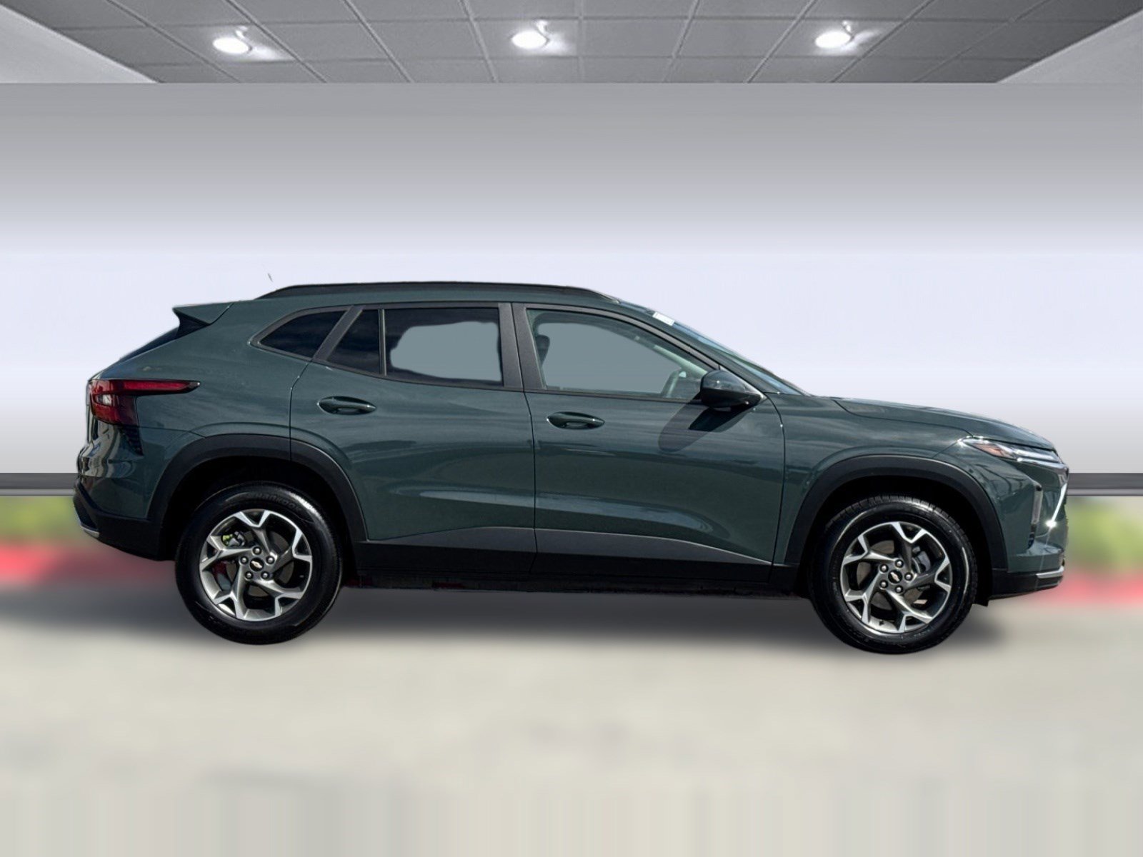 Used 2025 Chevrolet Trax LT image 7