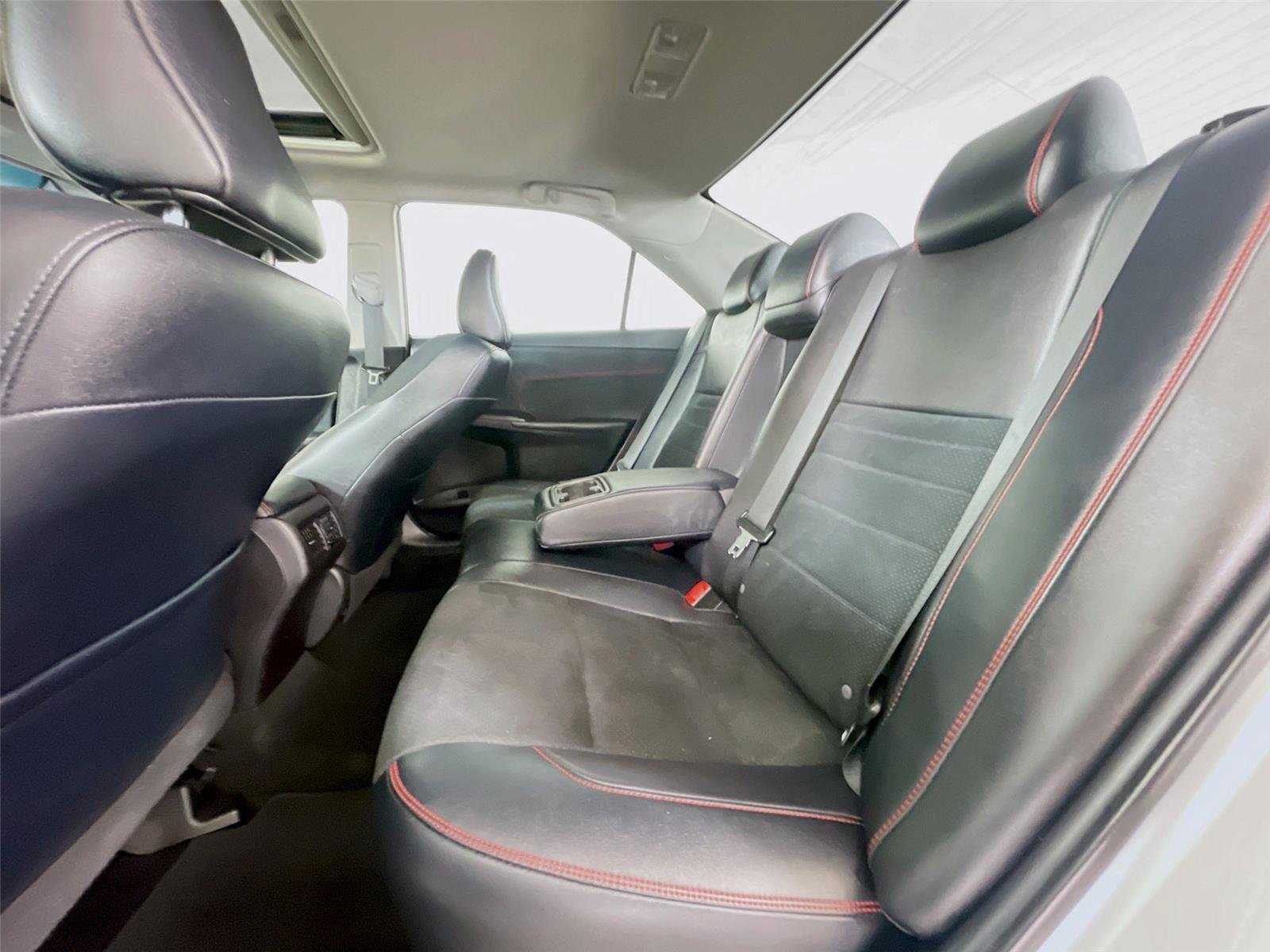 Used 2015 Toyota Camry XSE w/ Advanced Technology Package FWD image 26