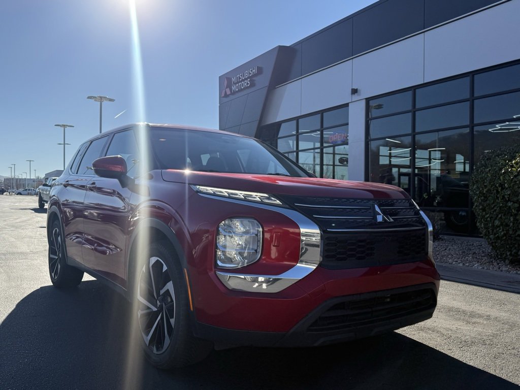 Used 2022 Mitsubishi Outlander ES