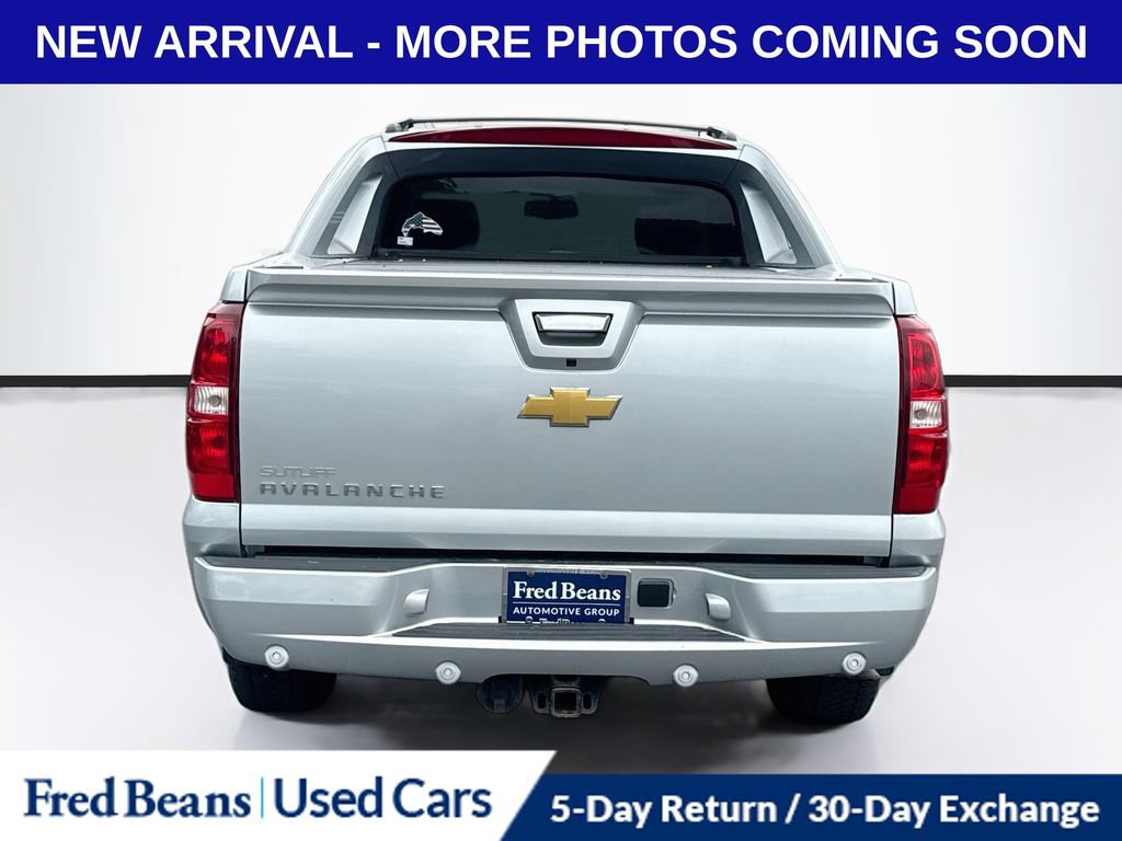 Used 2013 Chevrolet Avalanche LT AWD/4WD image 7