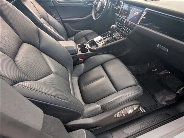 Used 2023 Porsche Macan image 22