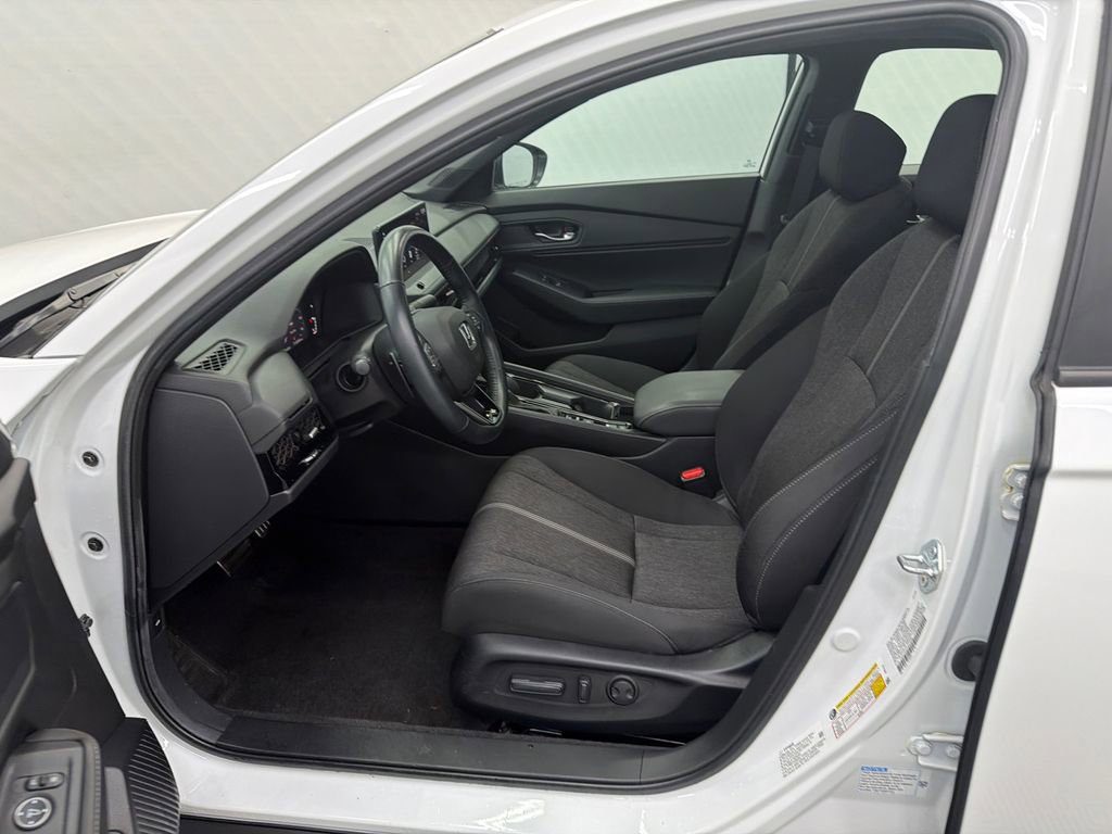Used 2023 Honda Accord Sport image 9