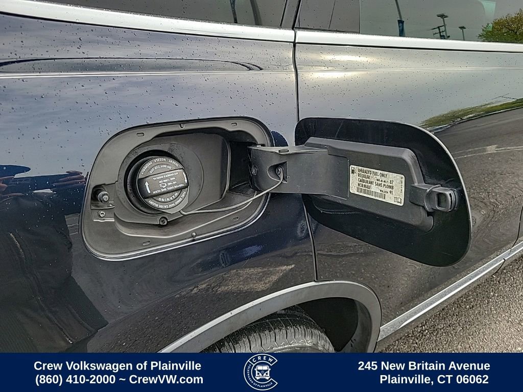 Used 2017 Volkswagen Touareg Wolfsburg Edition AWD/4WD image 32