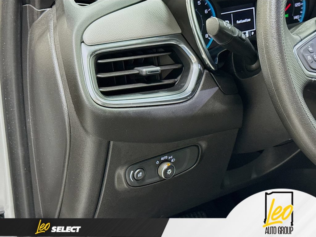 Used 2020 Chevrolet Equinox LS w/ LS Convenience Package AWD/4WD image 13