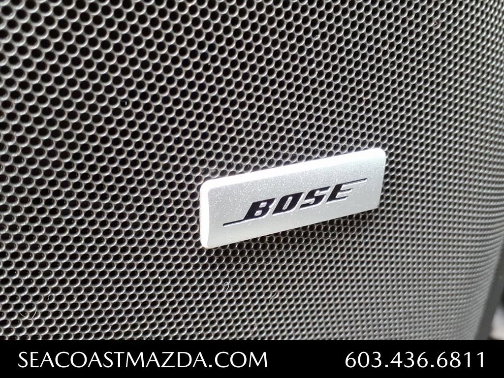 Used 2024 GMC Yukon AT4 w/ Technology Package image 17