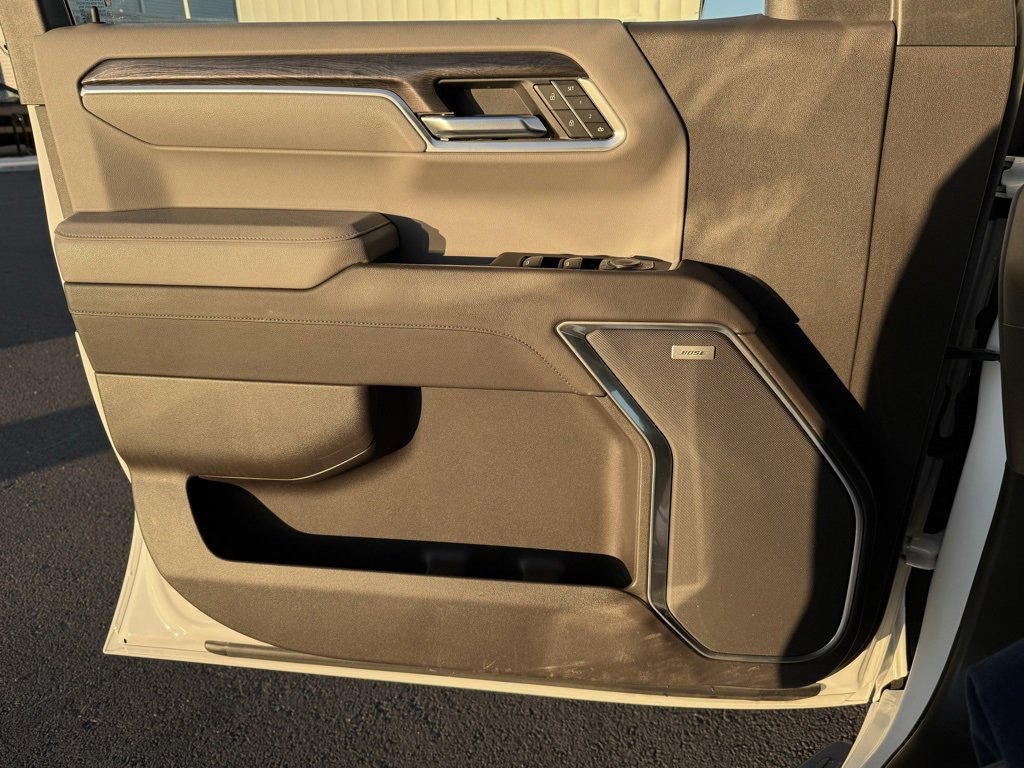 Used 2025 Chevrolet Silverado 1500 LTZ w/ LTZ Premium Package image 23