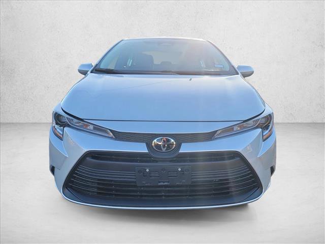 Used 2025 Toyota Corolla LE image 2