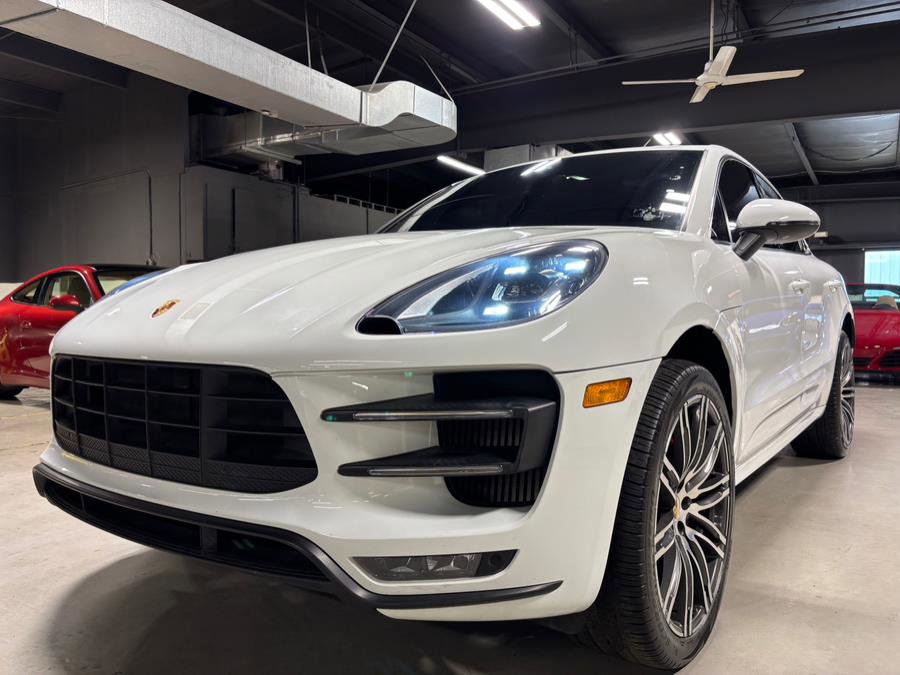 Used 2017 Porsche Macan Turbo image 17