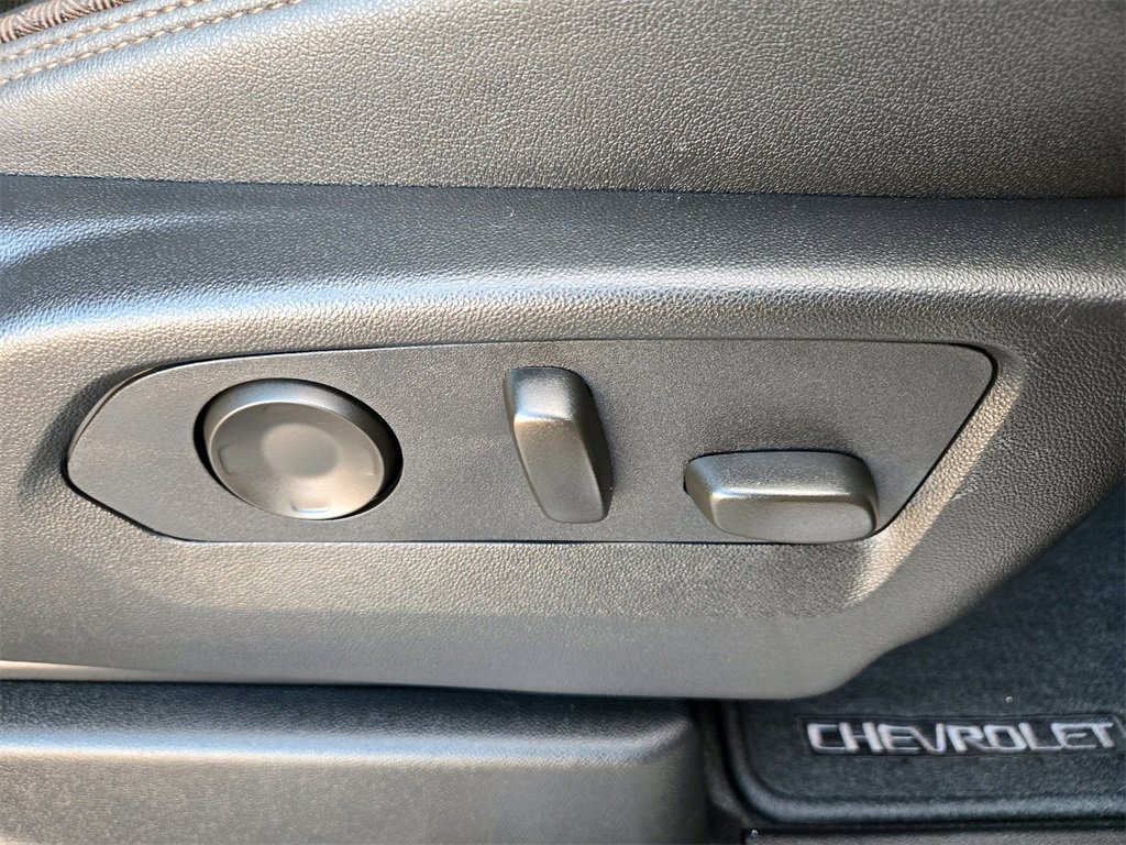 Used 2024 Chevrolet Tahoe High Country w/ Advanced Technology Package image 27