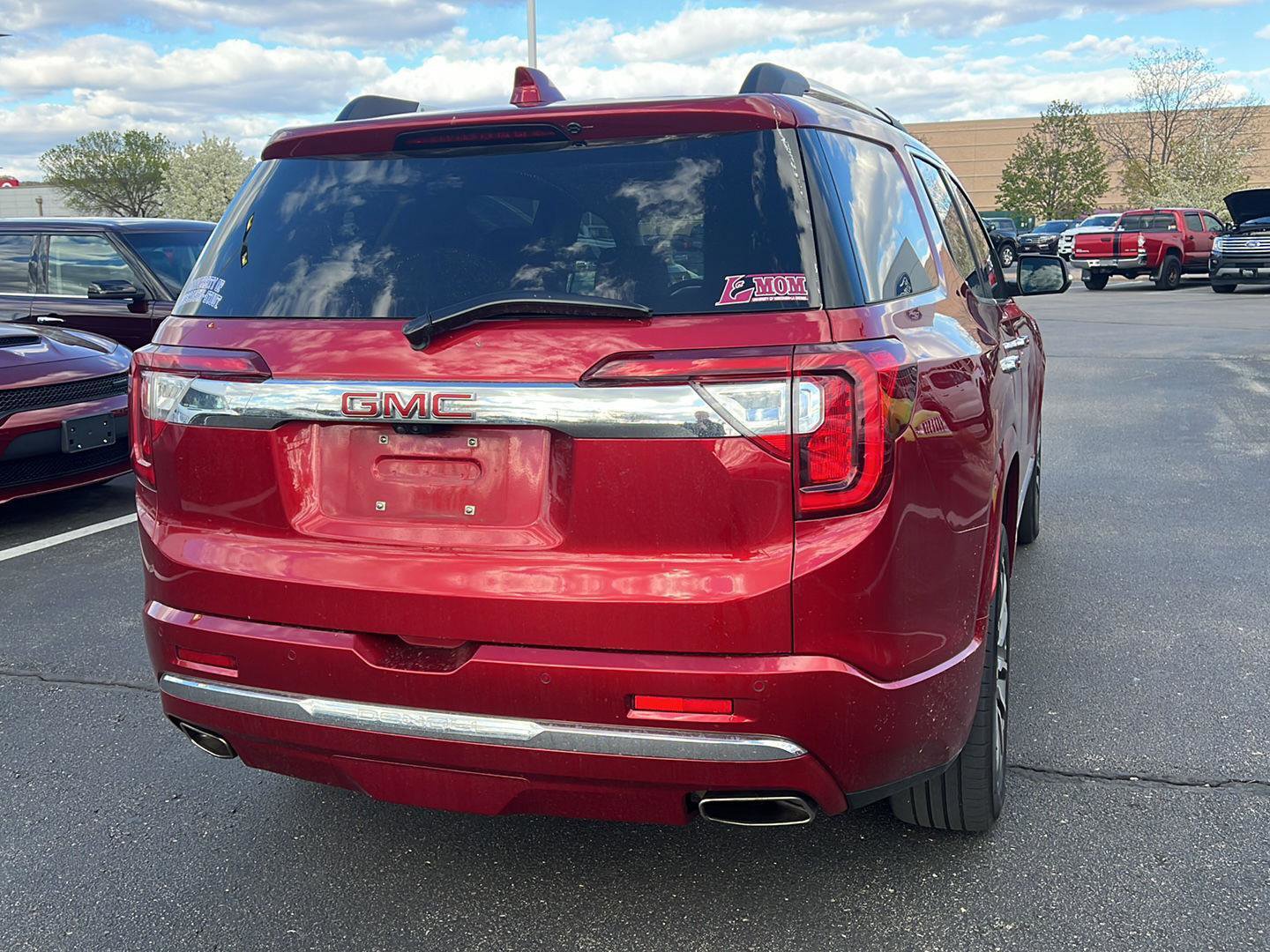 Used 2021 GMC Acadia Denali w/ Denali Ultimate Package AWD/4WD image 6