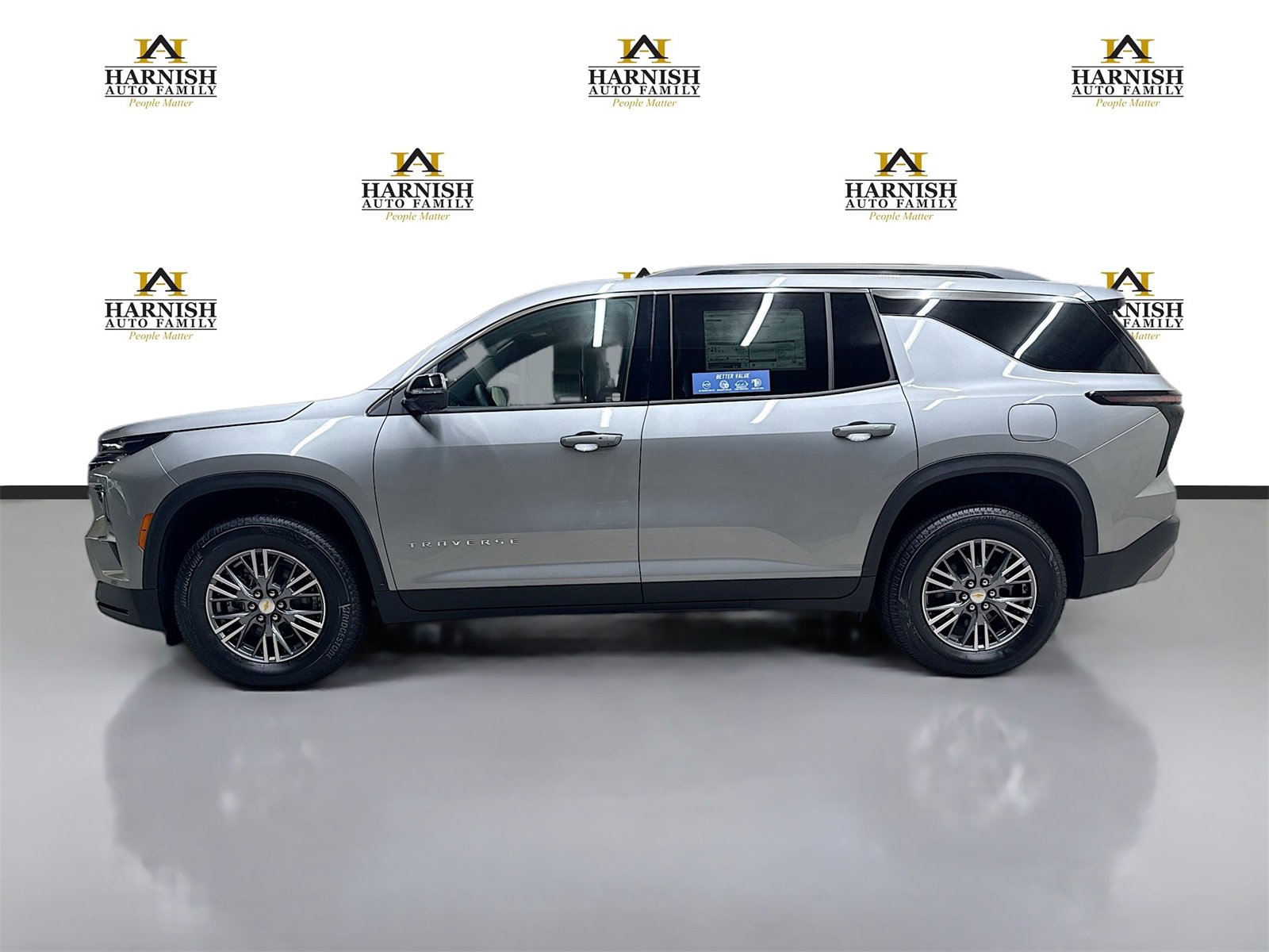 New 2026 Chevrolet Traverse LT image 8