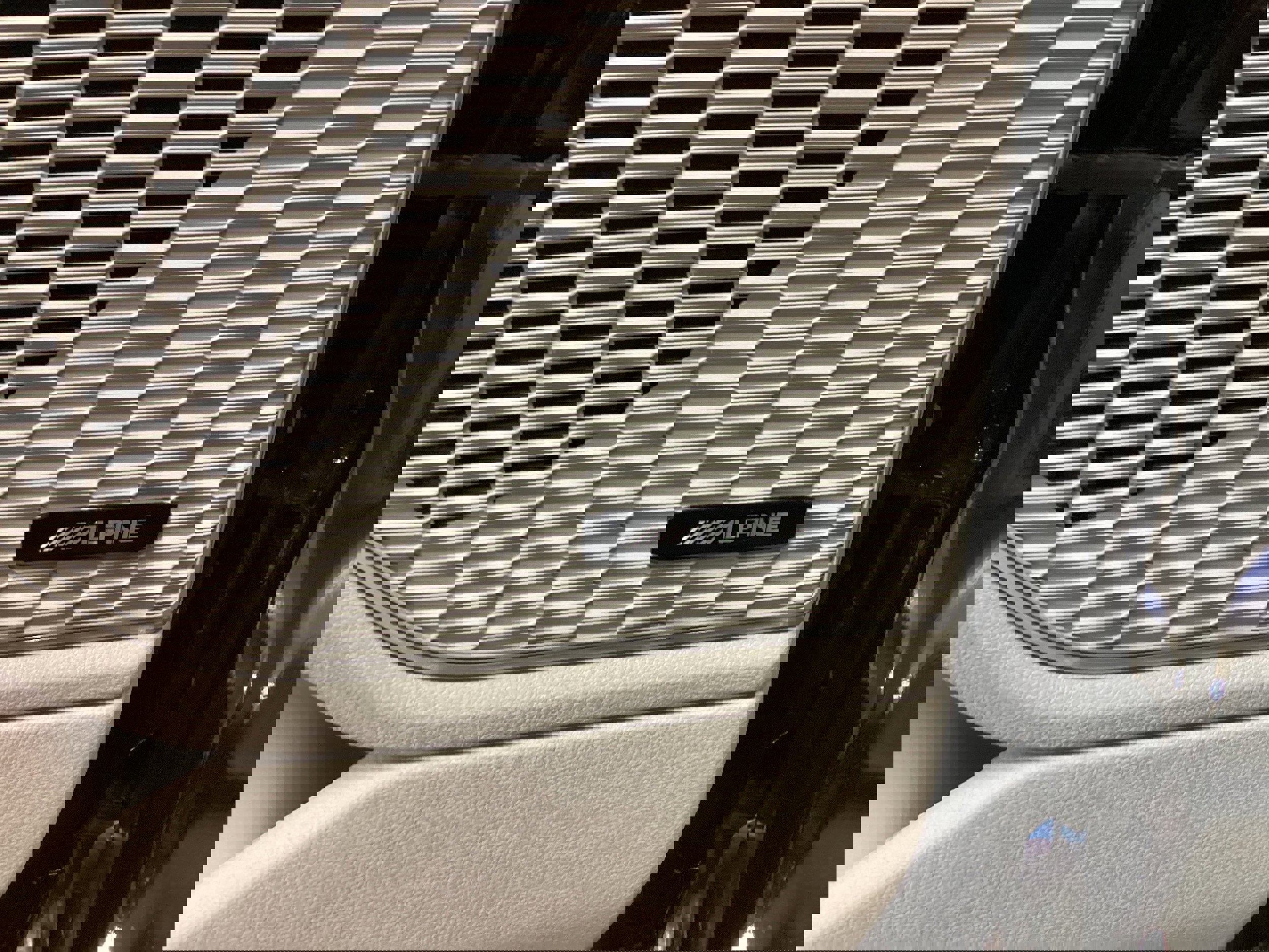 Used 2023 Jeep Grand Cherokee Overland w/ Adv Protech Group III image 15