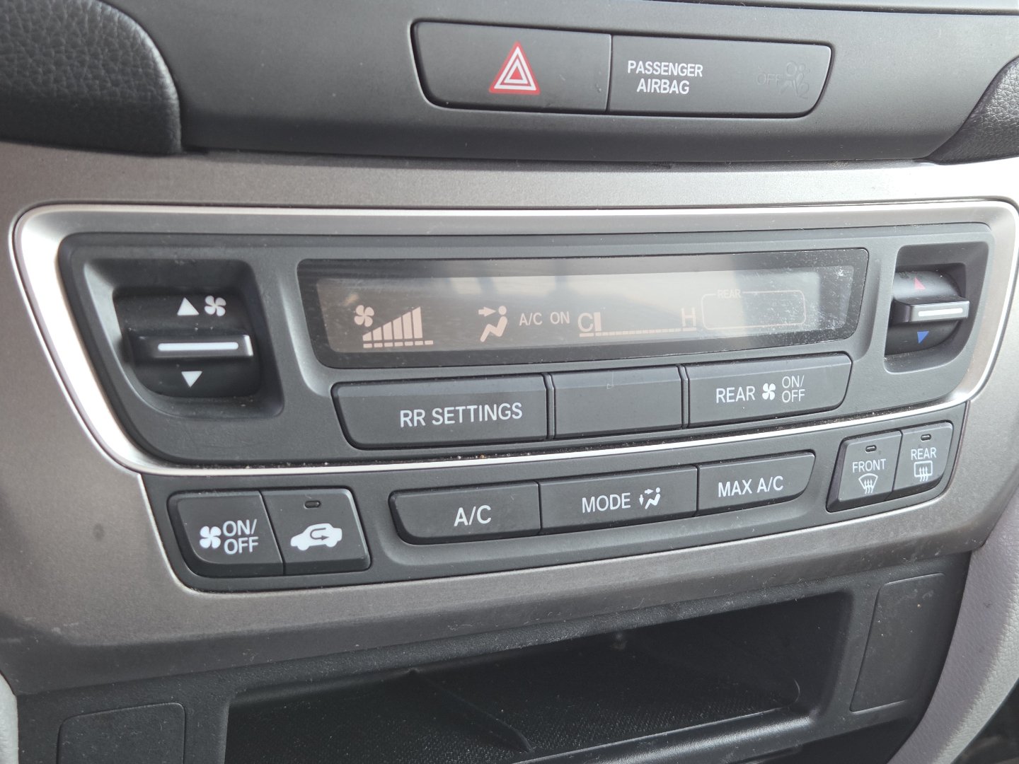 Used 2019 Honda Pilot LX image 29