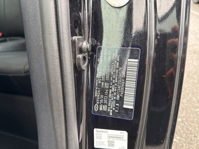 Used 2016 Hyundai Veloster Turbo image 28